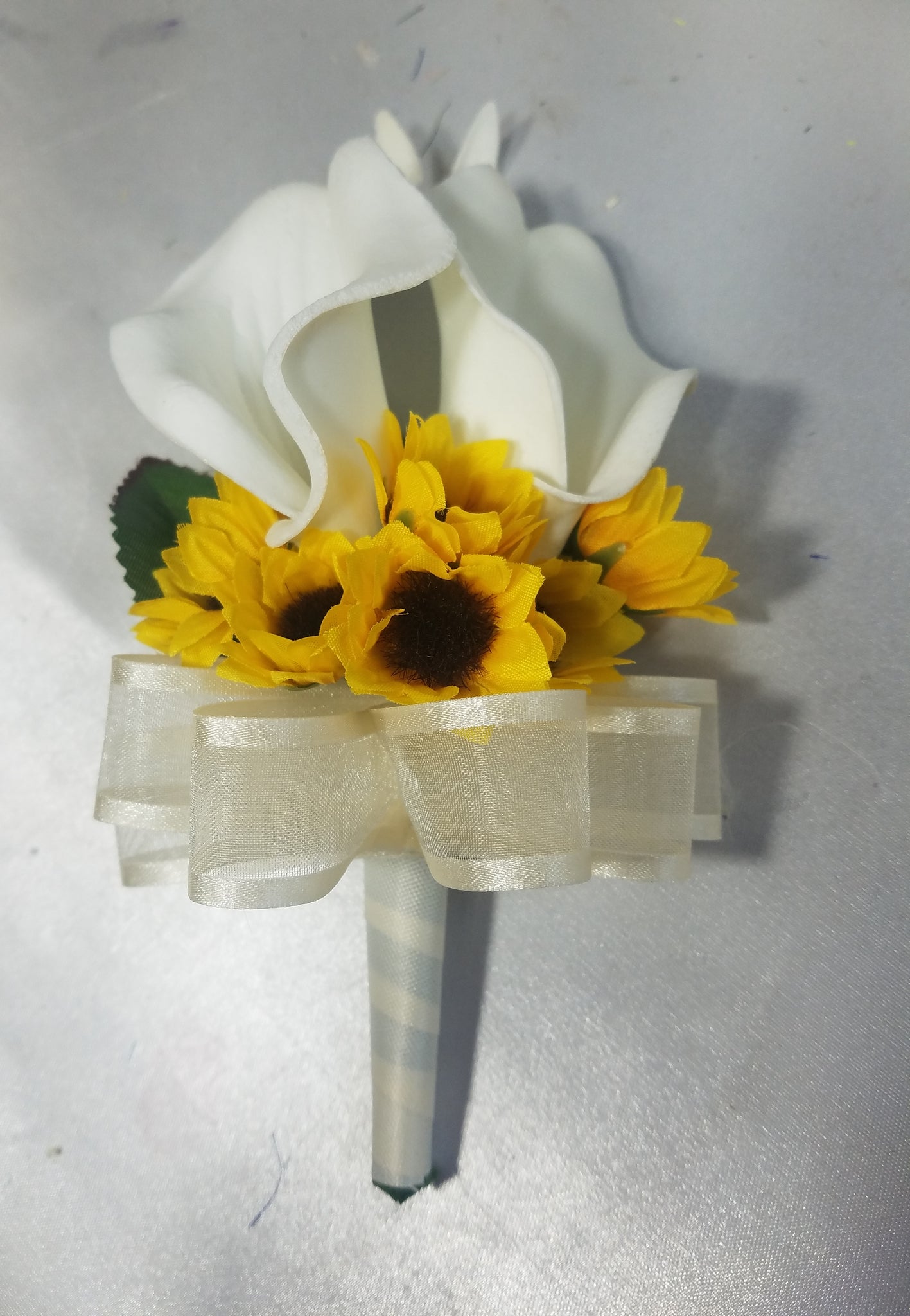 white lily wedding bouquet Ivory Calla Lily Sunflower Bridal Wedding Bouquet Accessories – Bridal Wedding Bouquets